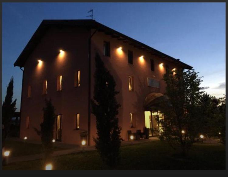 Hotel La Vecchia Reggio Reggio nell'Emilia Exterior foto