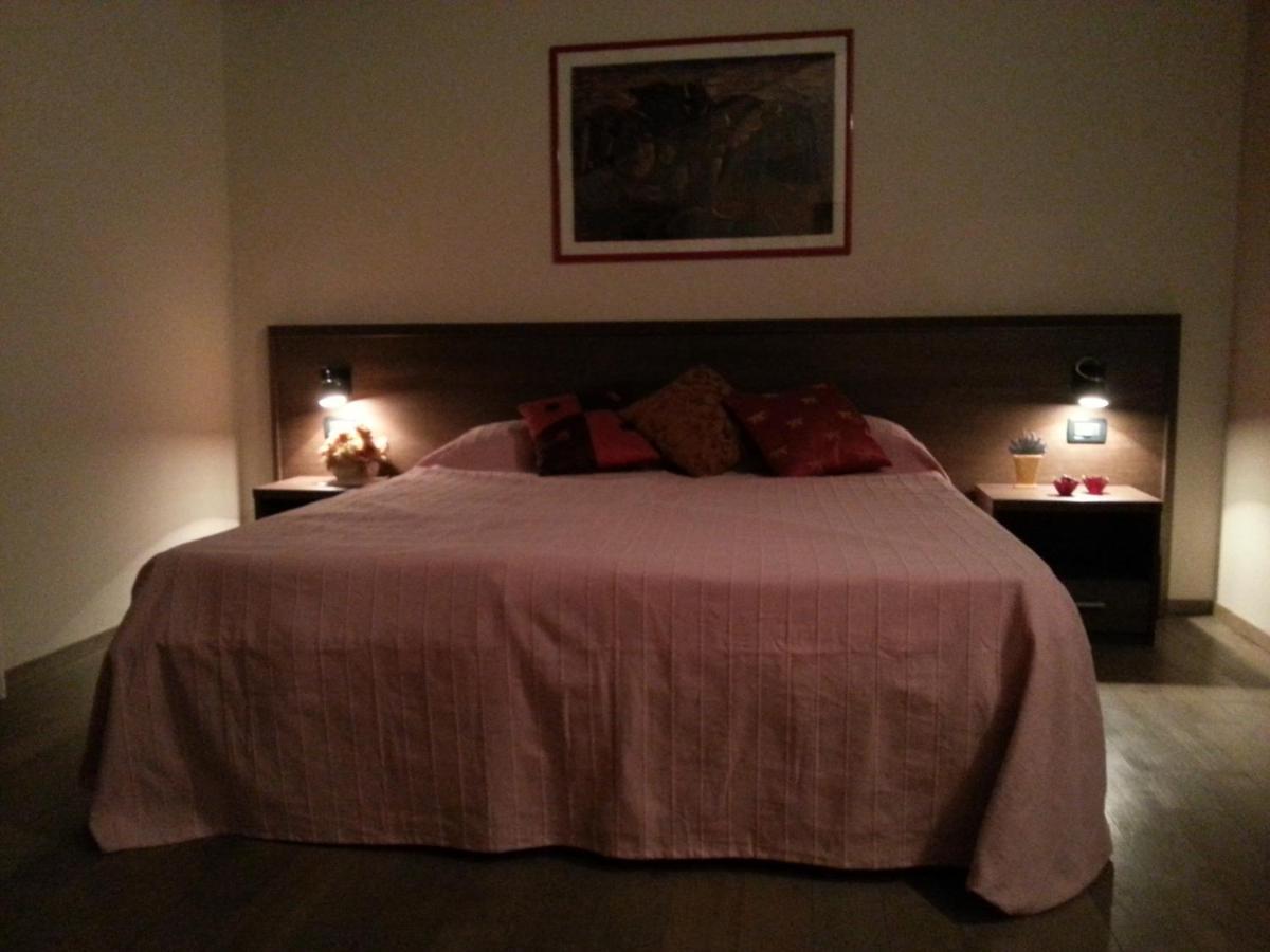 Hotel La Vecchia Reggio Reggio nell'Emilia Zimmer foto