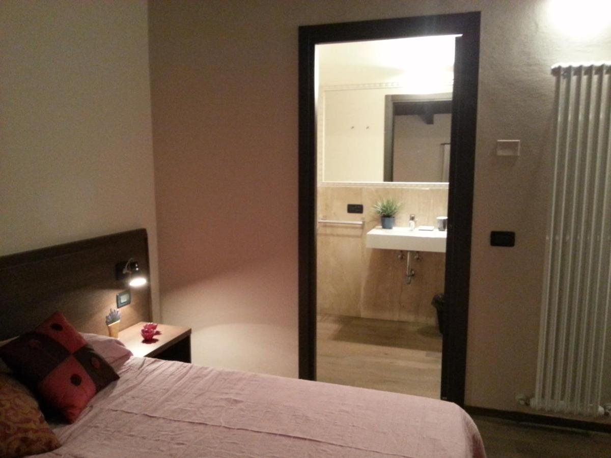 Hotel La Vecchia Reggio Reggio nell'Emilia Zimmer foto